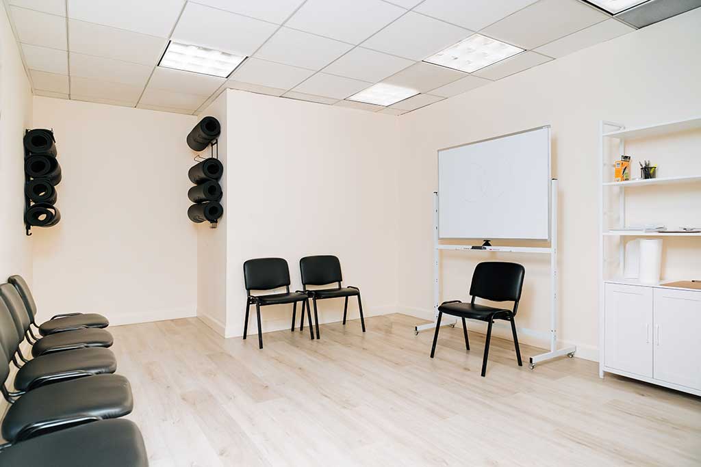 About Us 12 skyline-living-meeting-room-2