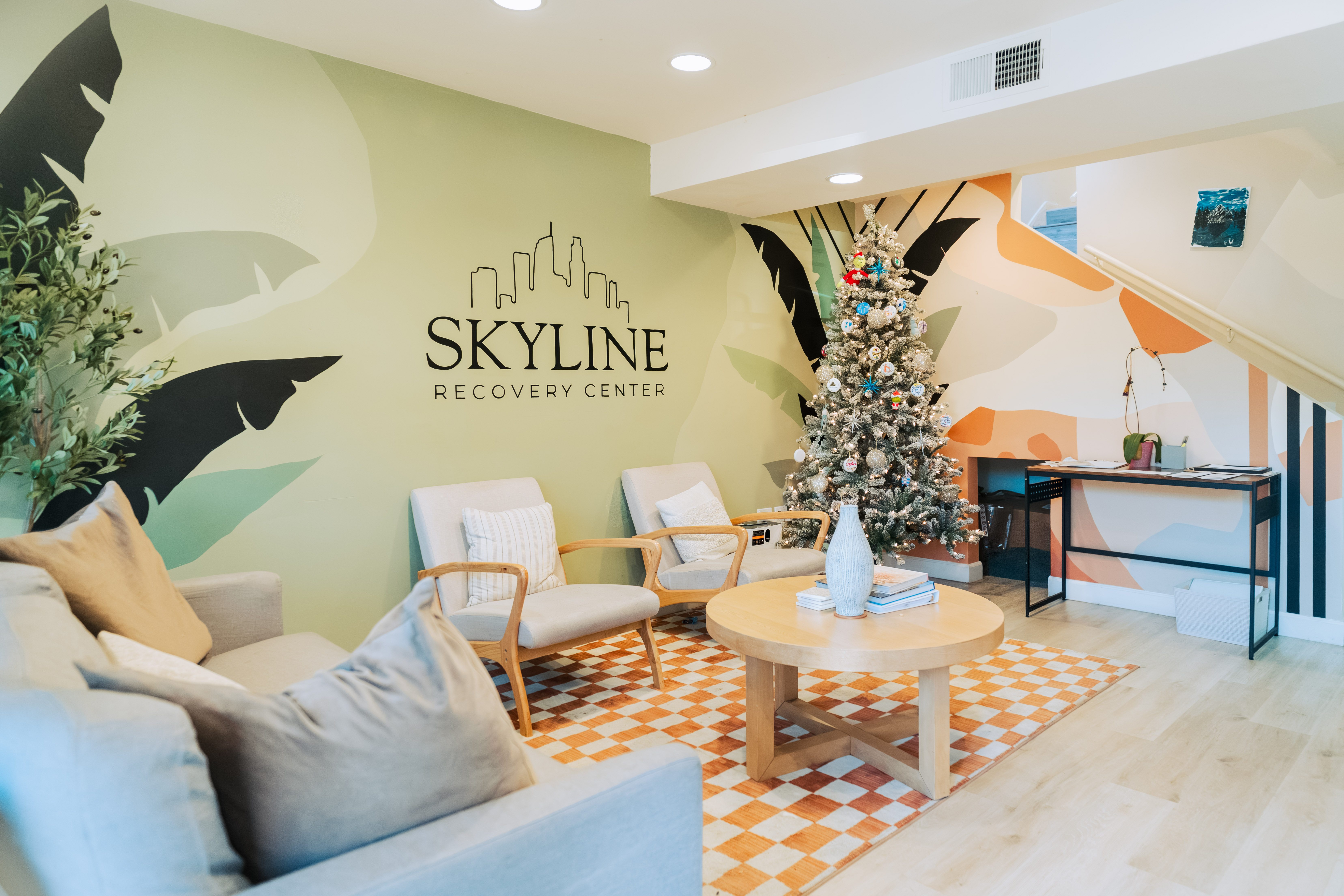 Photo associated with Skyline Recovery — Los Angeles